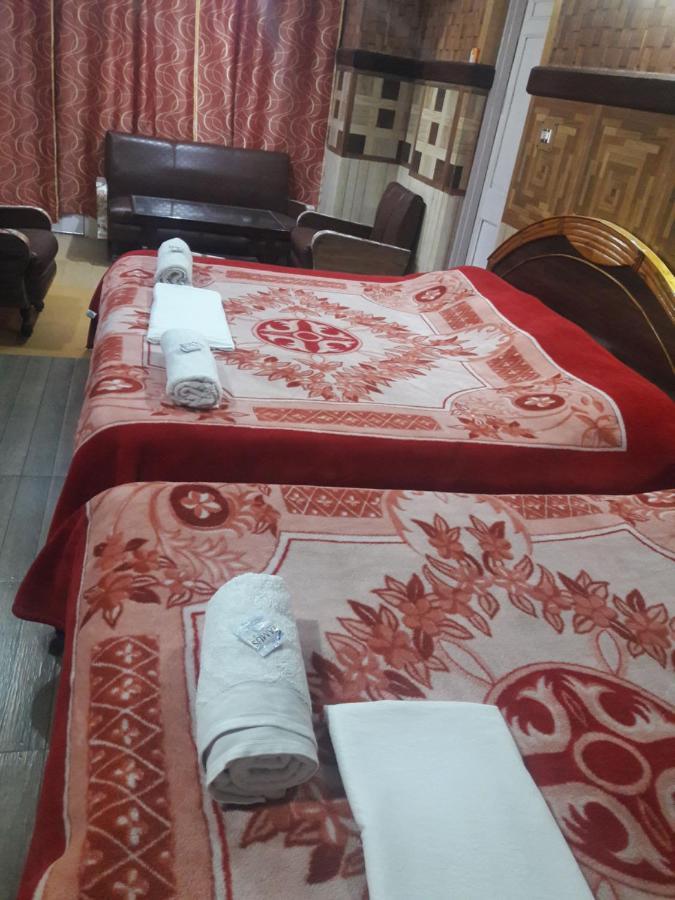 Blooming Dale Hotel Srīnagar المظهر الخارجي الصورة