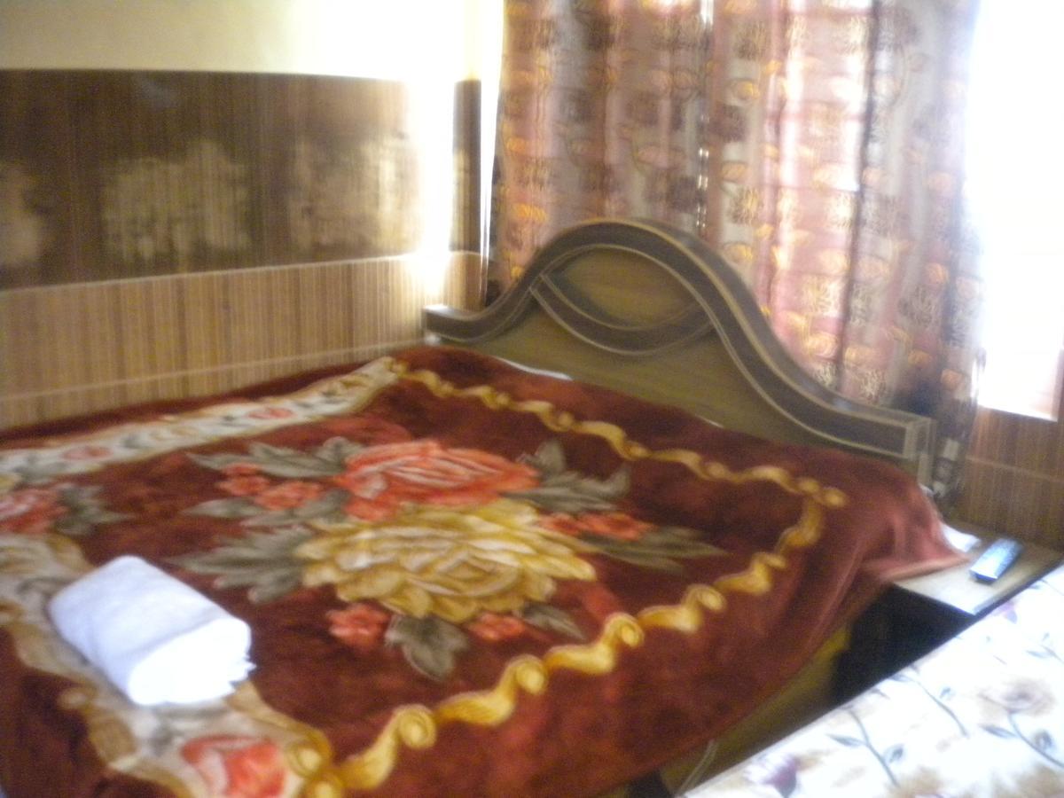 Blooming Dale Hotel Srīnagar المظهر الخارجي الصورة